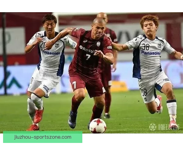 比朔夫分享训练心得终于在比赛中抓住射门良机实现突破